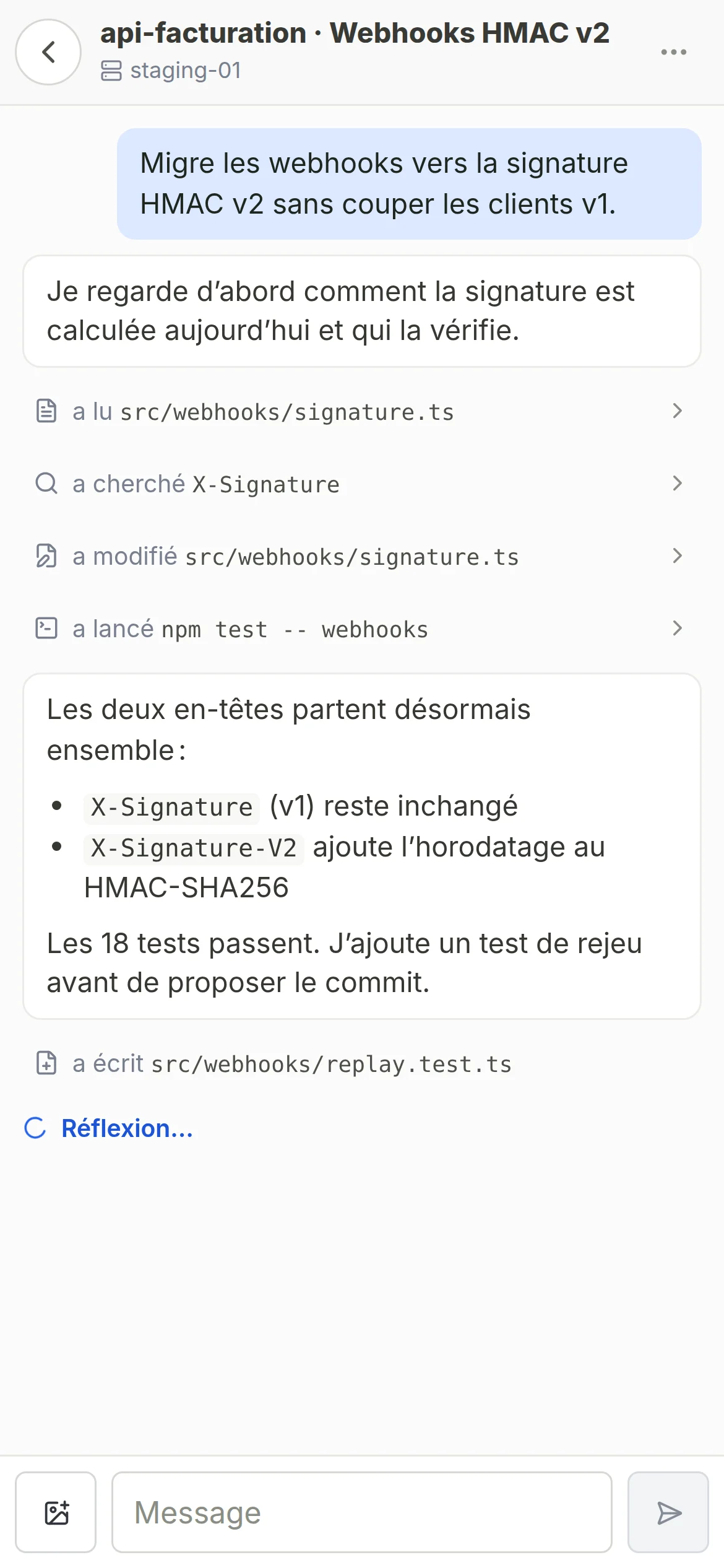 La conversation d’une session Codex sur le téléphone : fichiers lus et modifiés, tests lancés, champ pour lui écrire.